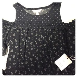 LC Lauren Conrad Ruffle Cold Shoulder top XS